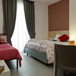 Domus Schilizzi 2* Nápoles