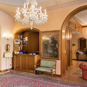 4* Hotel Phi Dei Medaglioni